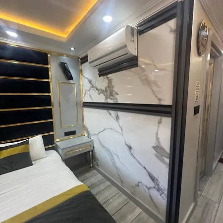 Taksim Larissa Aparthotel 4*