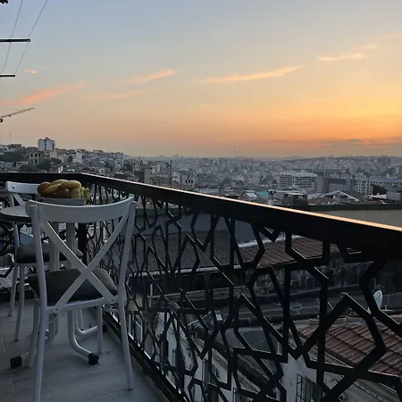 Taksim Larissa Апарт-отель 4*